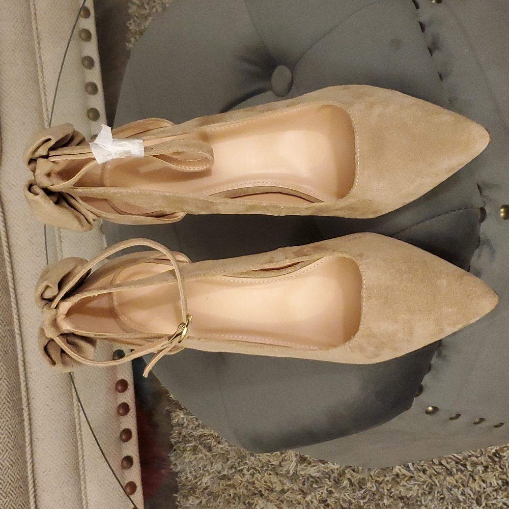 Faux Suede Bow Heels - Picture 3 of 6